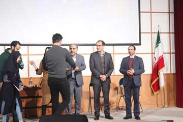 سه قدم مانده به یلدا